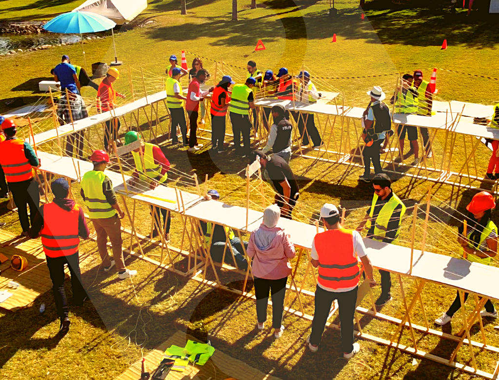 Team building construction le Pont de la cohésion